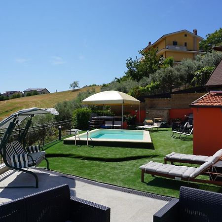 La Terrazza Motta Bed and Breakfast Atri Buitenkant foto