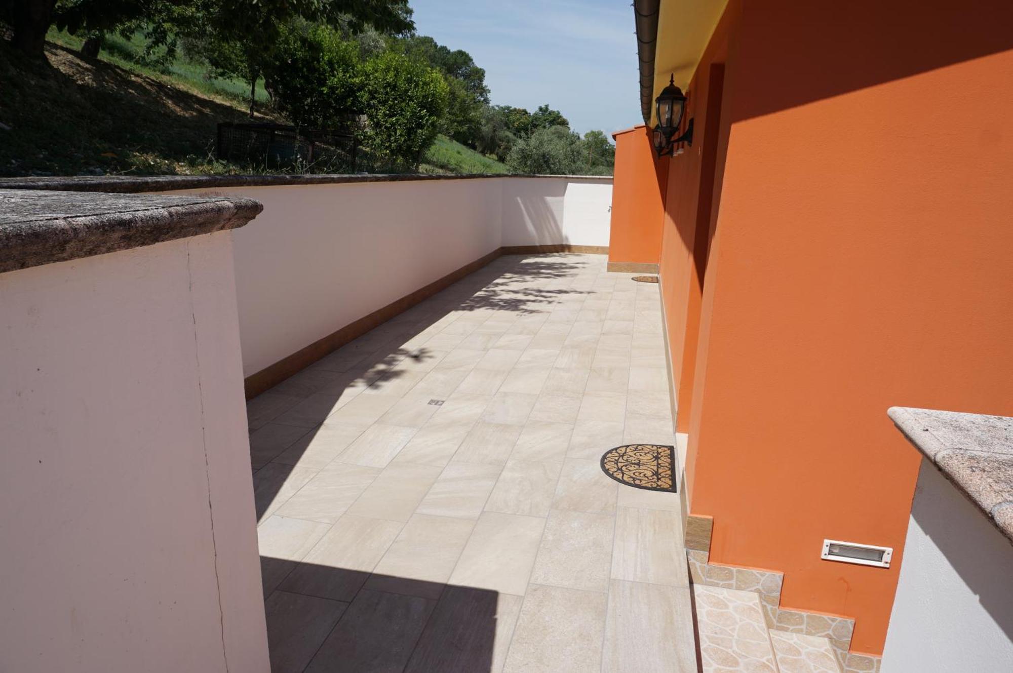La Terrazza Motta Bed and Breakfast Atri Buitenkant foto