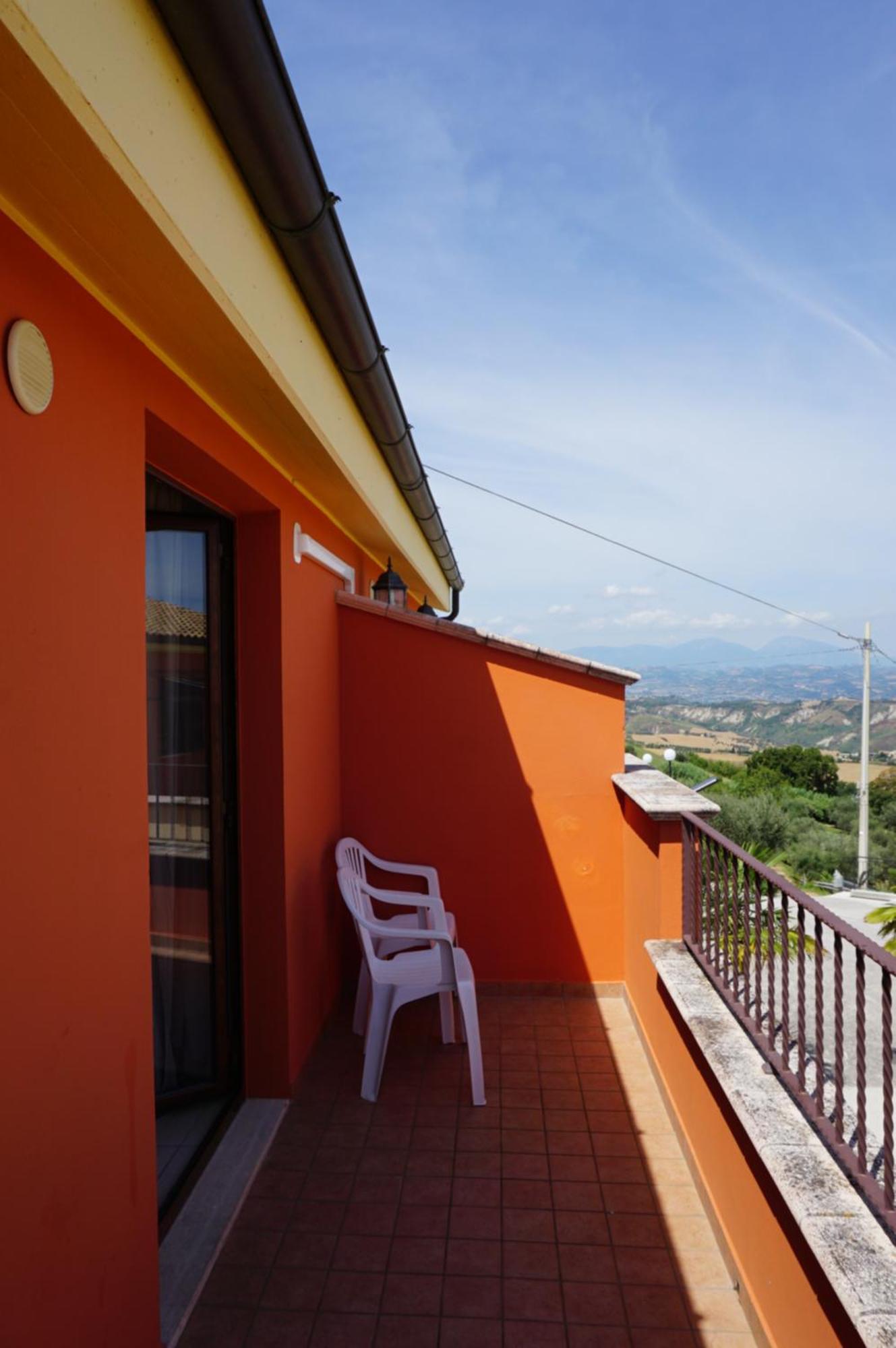 La Terrazza Motta Bed and Breakfast Atri Buitenkant foto