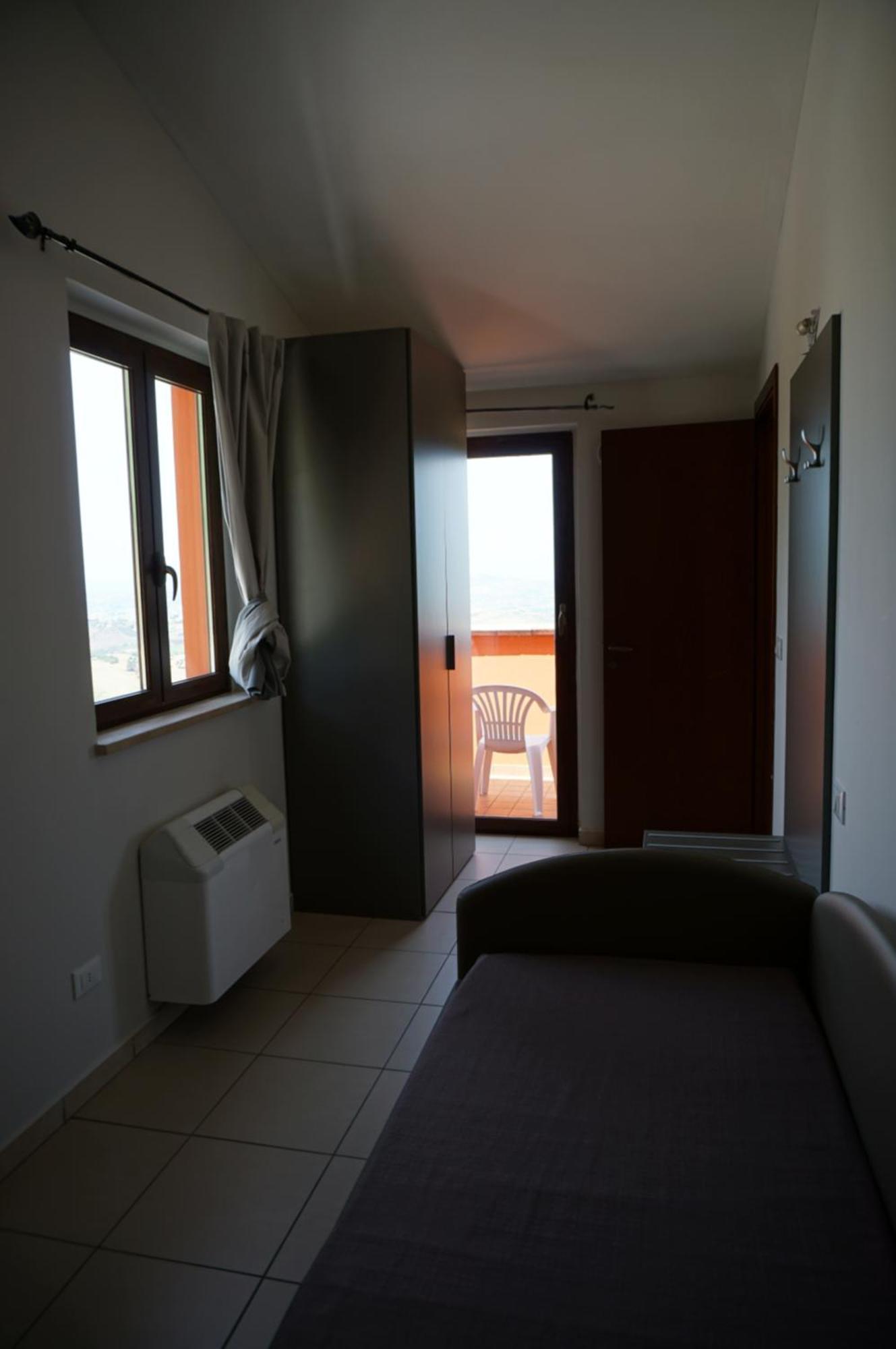 La Terrazza Motta Bed and Breakfast Atri Buitenkant foto